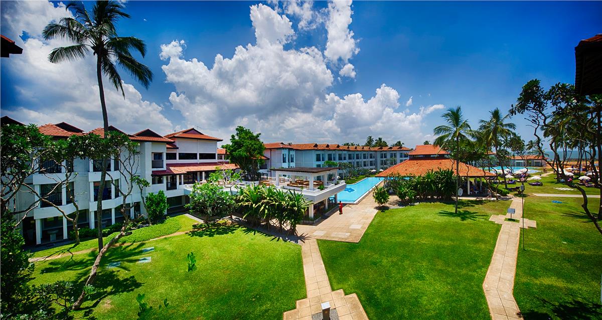 Club Hotel Dolphin in Sri Lanka